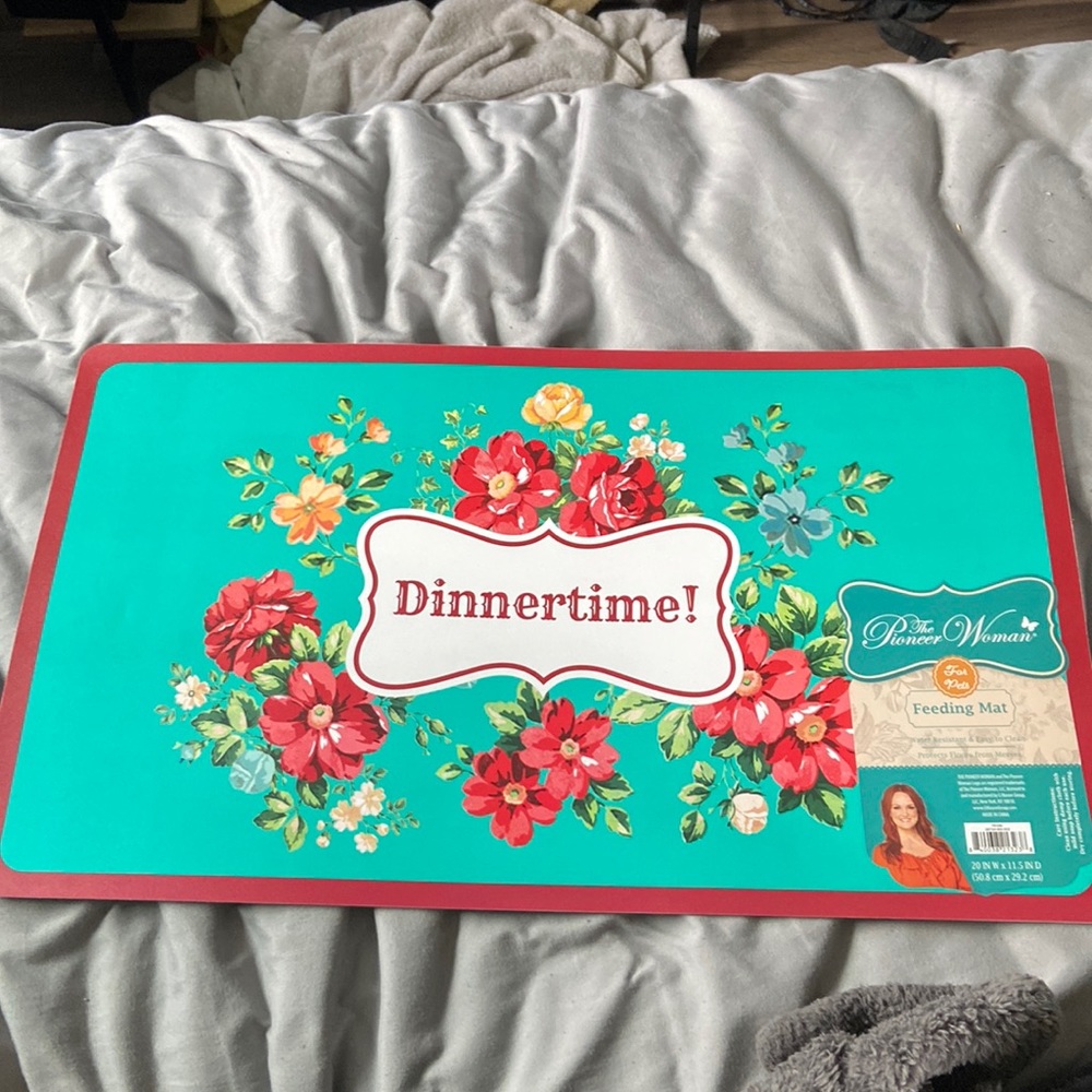 Pioneer Women feeding mats